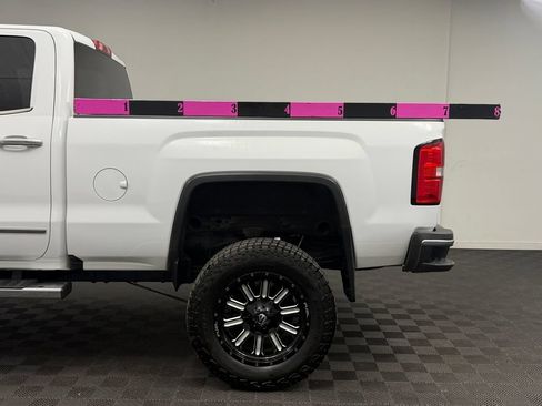 Used 2019 GMC Sierra 2500 SLT w/ Suspension Package, Off-Road AWD/4WD image 27
