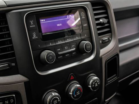 Used 2017 RAM 1500 Express RWD image 22