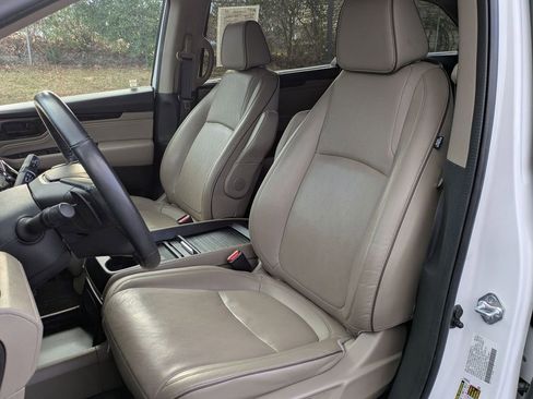 Used 2024 Honda Odyssey Elite image 12