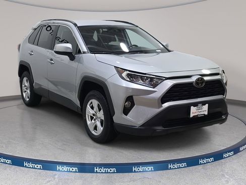 Used 2021 Toyota RAV4 XLE w/ Carpet Mat Package (TMS) image 4