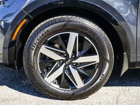 Used 2021 Kia Sorento EX image 9