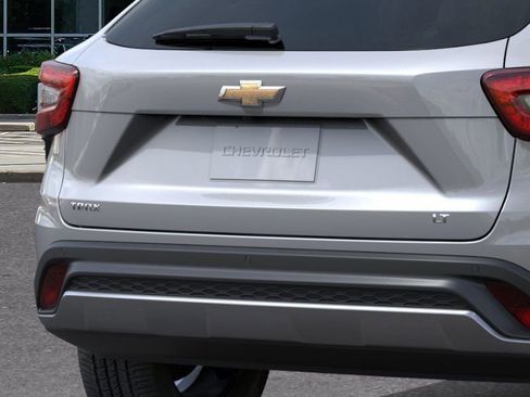 New 2026 Chevrolet Trax LT w/ Driver Confidence Package image 14