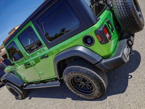 Used 2025 Jeep Wrangler Sport image 8