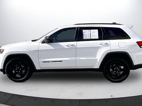 Used 2019 Jeep Grand Cherokee Laredo image 6
