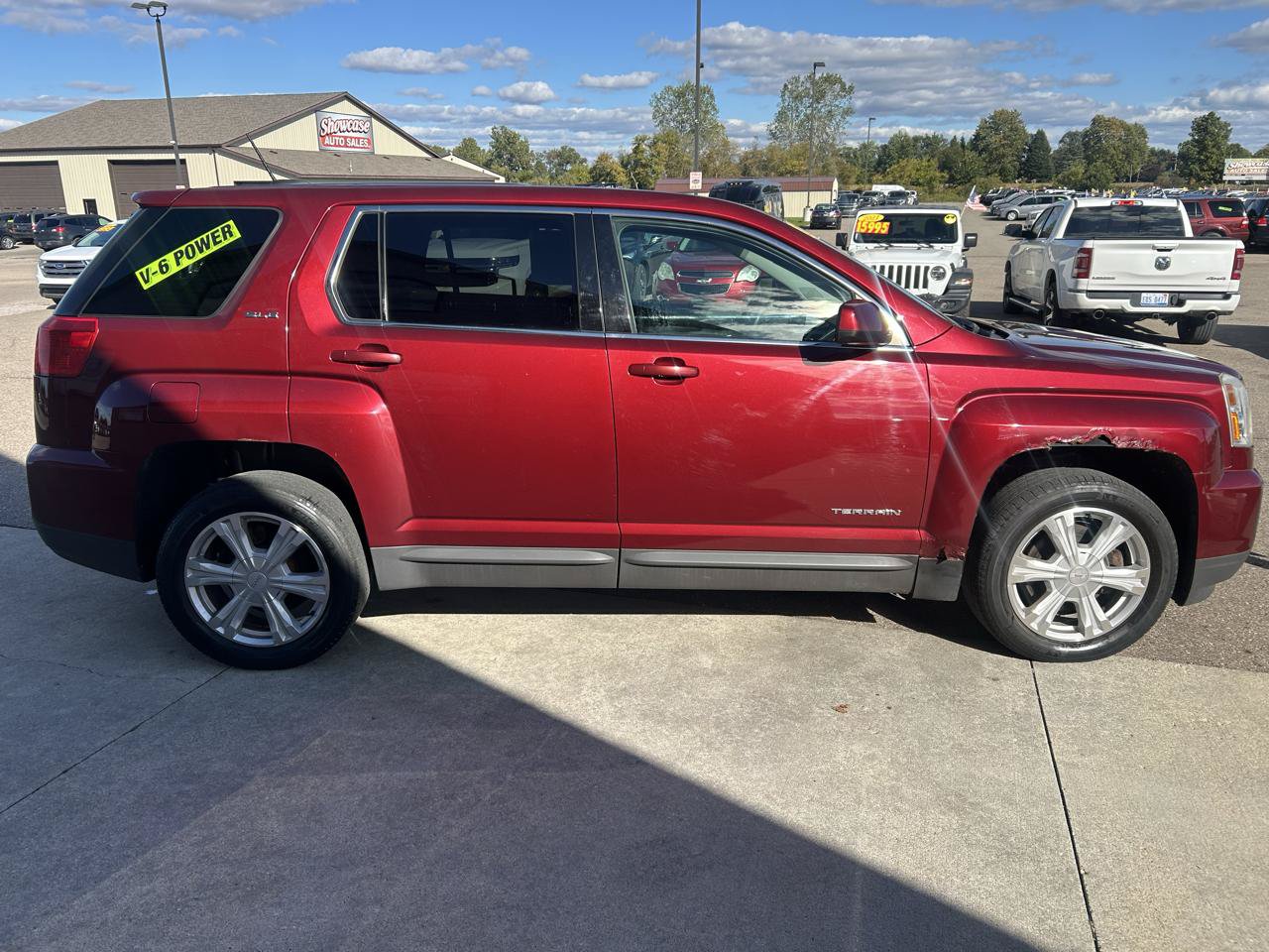 Used 2017 GMC Terrain SLE AWD/4WD image 4