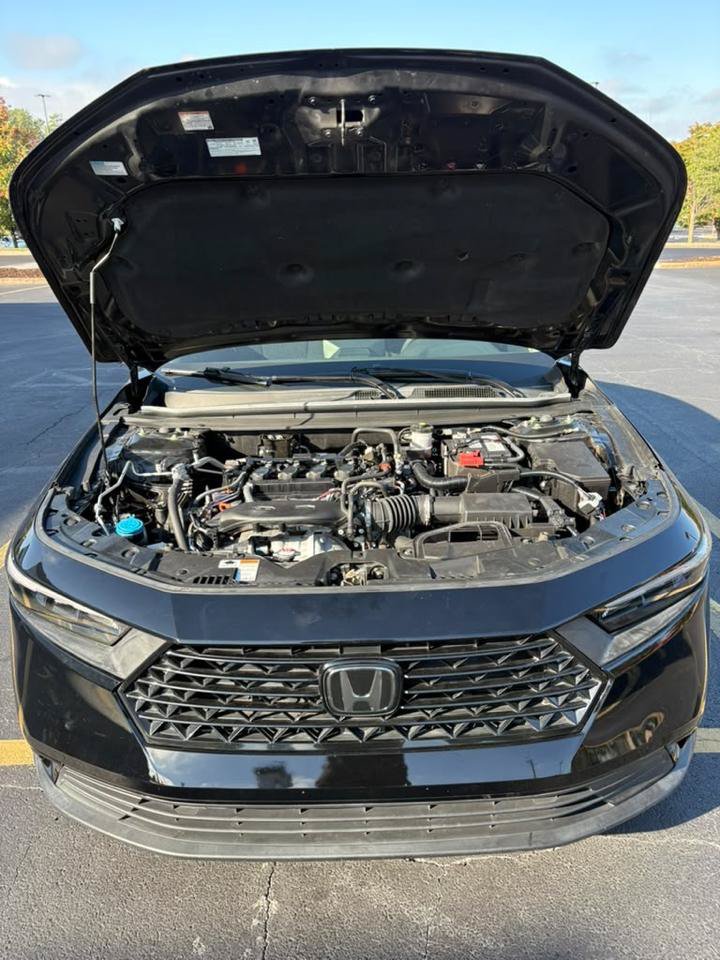 Used 2023 Honda Accord EX image 18