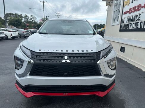 Used 2024 Mitsubishi Eclipse Cross LE image 2