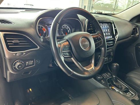 Used 2020 Jeep Cherokee Limited image 17