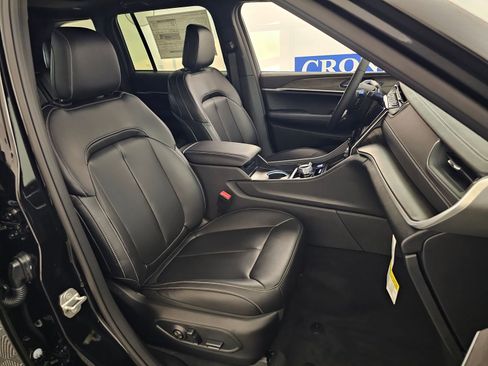 New 2025 Jeep Grand Cherokee Limited image 34