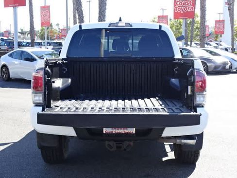 Certified 2022 Toyota Tacoma TRD Sport w/ TRD Premium Sport Package AWD/4WD image 16