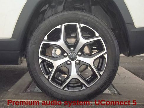 Used 2025 Jeep Compass Limited AWD/4WD image 21