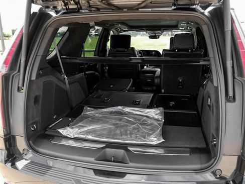 Used 2024 Cadillac Escalade Sport Platinum w/ LPO, ONYX Package AWD/4WD image 61