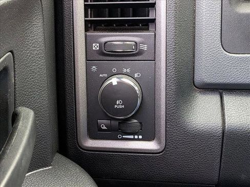 Used 2014 RAM 1500 Express image 11