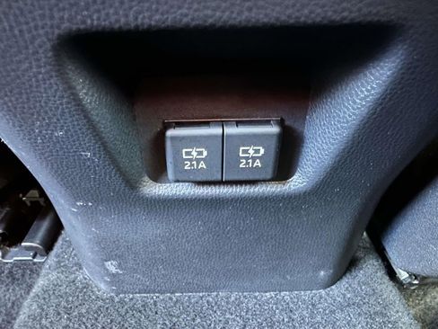 Used 2021 Toyota RAV4 XLE w/ XLE Grade Weather Package AWD/4WD image 14