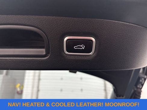 Used 2022 Kia Stinger GT2 RWD image 36