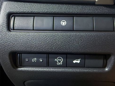 Certified 2024 Nissan Rogue SL FWD image 30