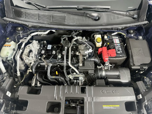 Used 2025 Nissan Kicks SR FWD image 29