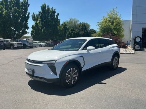 Used 2025 Chevrolet Blazer EV LT AWD/4WD image 8