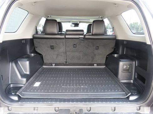 Used 2021 Toyota 4Runner Venture w/ Moonroof Package AWD/4WD image 31