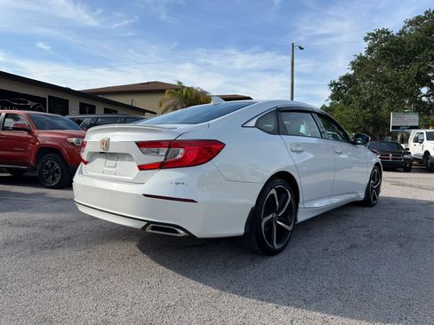 Used 2018 Honda Accord Sport image 7