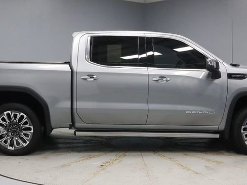 Used 2023 GMC Sierra 1500 Denali Ultimate AWD/4WD image 11