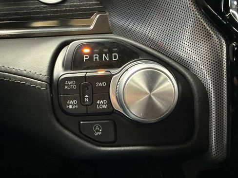 Used 2020 RAM 1500 Limited w/ Black Appearance Package AWD/4WD image 26