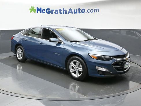Used 2024 Chevrolet Malibu LT FWD image 2