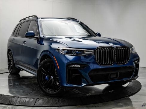 Used 2022 BMW X7 M50i w/ Dynamic Handling Package AWD/4WD image 22