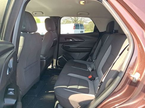 Used 2023 Chevrolet TrailBlazer LT FWD image 22