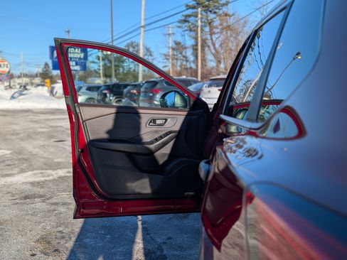 Used 2023 Nissan Rogue S image 25