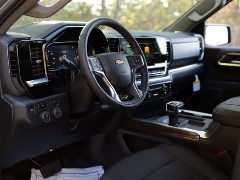 New 2026 Chevrolet Silverado 1500 LT w/ All Star Edition Plus image 9