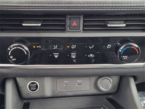 Used 2021 Nissan Rogue S image 21