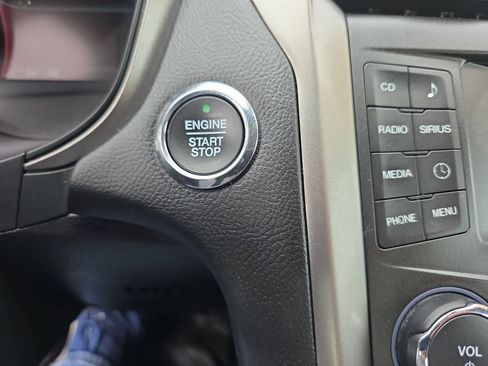 Used 2018 Ford Fusion SE FWD image 21