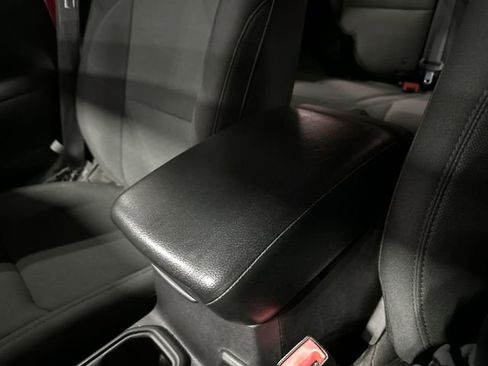 Used 2018 Jeep Wrangler Unlimited Sport S image 25