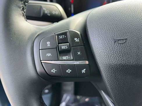 Used 2025 Ford Maverick Lariat image 18