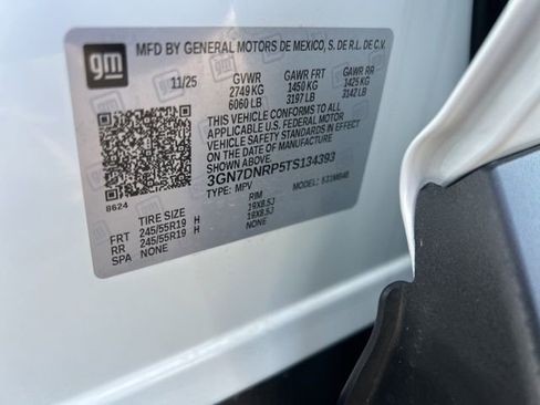 New 2026 Chevrolet Equinox EV LT image 35