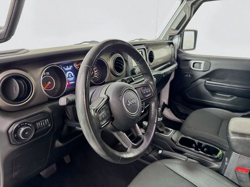 Used 2019 Jeep Wrangler Unlimited Sport S AWD/4WD image 7