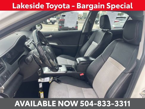 Used 2014 Toyota Camry SE image 27