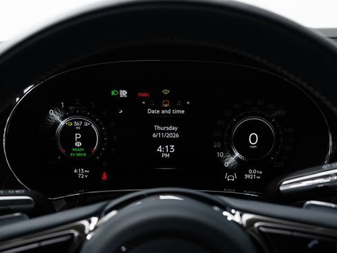 Used 2026 Bentley Flying Spur Plug-In Hybrid AWD/4WD image 35