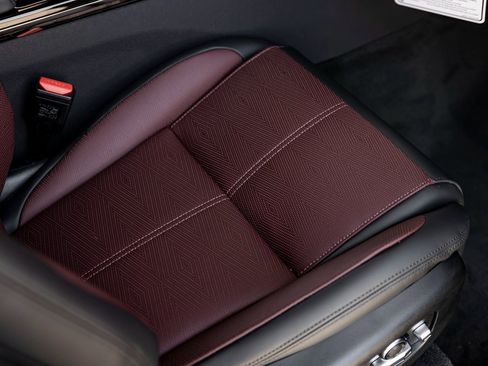 New 2026 Land Rover Range Rover Velar Autobiography image 28