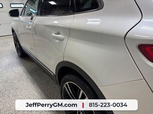 Used 2017 Lincoln MKC Reserve w/ Lincoln MKC Climate Package AWD/4WD image 10