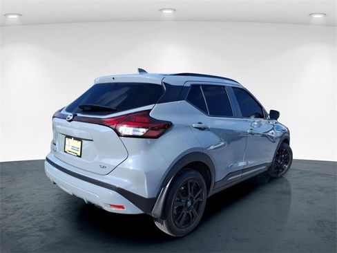 Used 2023 Nissan Kicks SR w/ SR Premium Package image 8