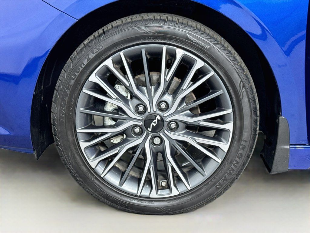 Used 2024 Kia Forte GT-Line FWD image 12