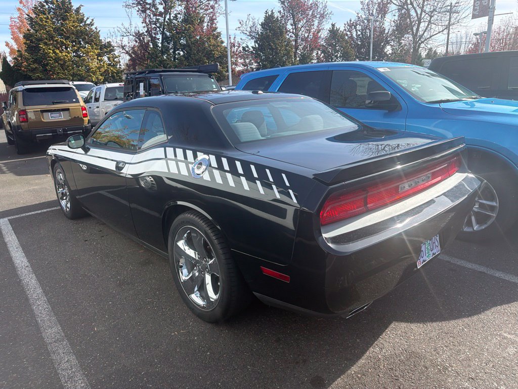 Used 2014 Dodge Challenger R/T w/ Sound Group II RWD image 4