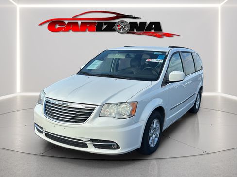 Used 2012 Chrysler Town & Country Touring w/ Entertainment Group #1 FWD image 12