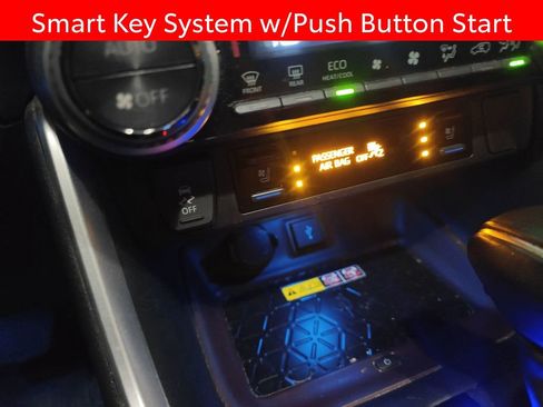 Used 2022 Toyota RAV4 Limited image 12