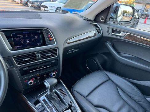 Used 2016 Audi Q5 2.0T Premium Plus w/ Technology Package image 39