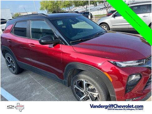 Used 2023 Chevrolet TrailBlazer RS AWD/4WD image 2