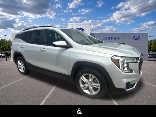 Used 2022 GMC Terrain SLE w/ Driver Convenience Package FWD image 3