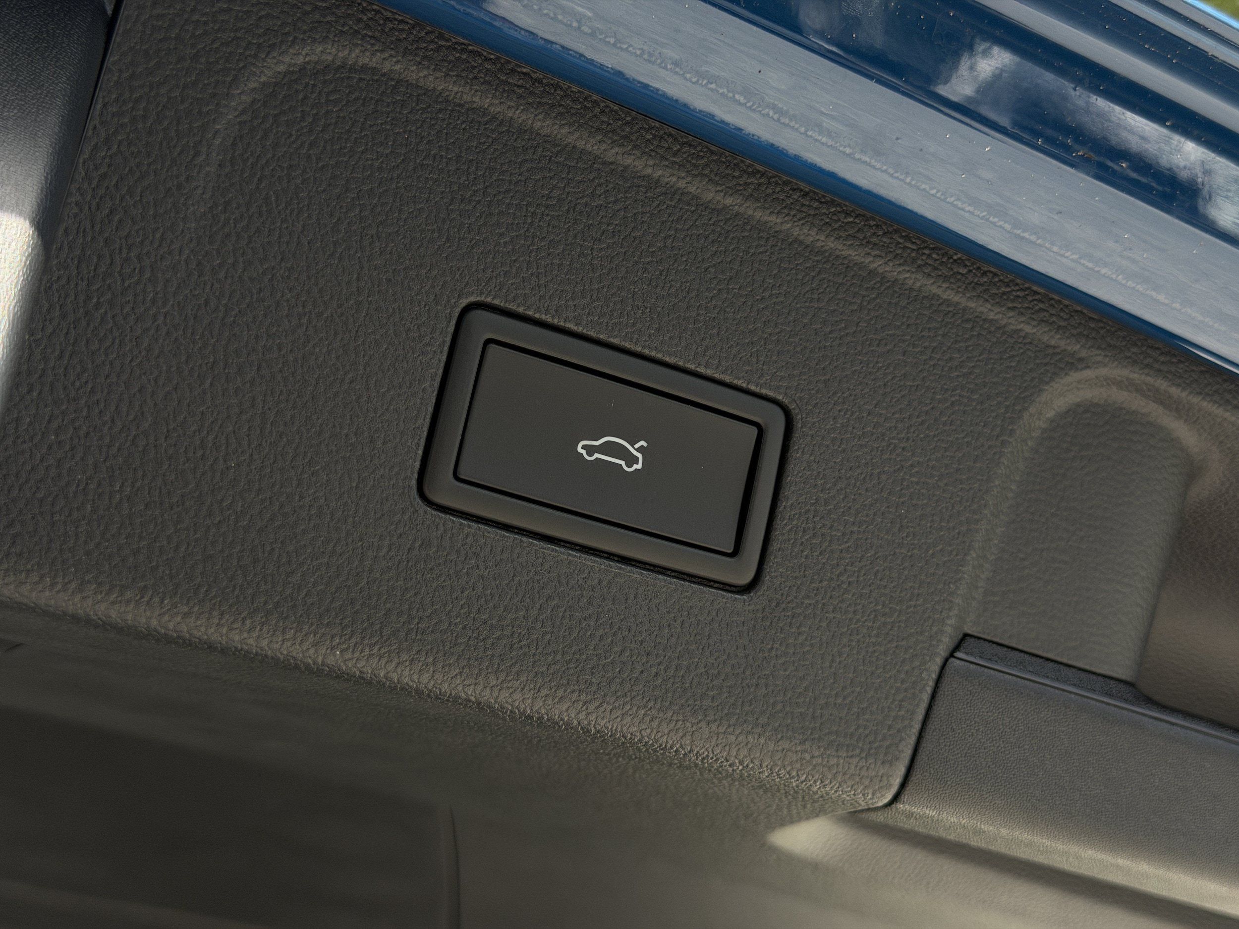 New 2026 Volkswagen Atlas SE FWD image 12